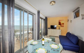 1 Bedroom Beach Front Apartment In Le Barcarès